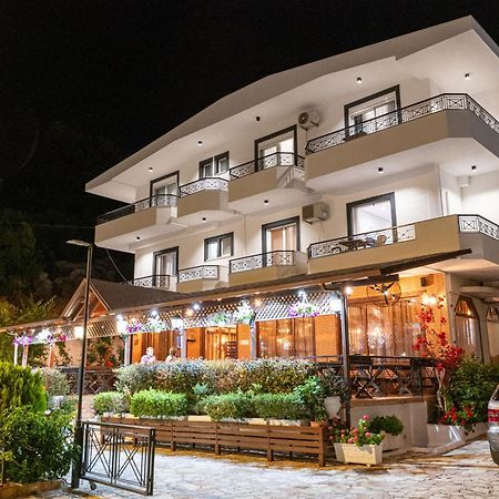 Sunkised Hotel Саранде Екстериор снимка