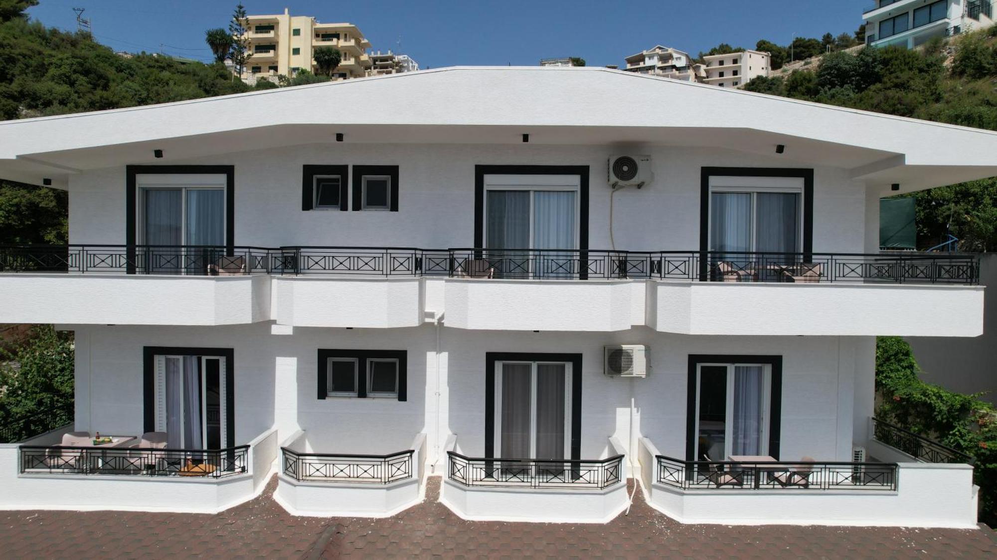 Sunkised Hotel Саранде Екстериор снимка