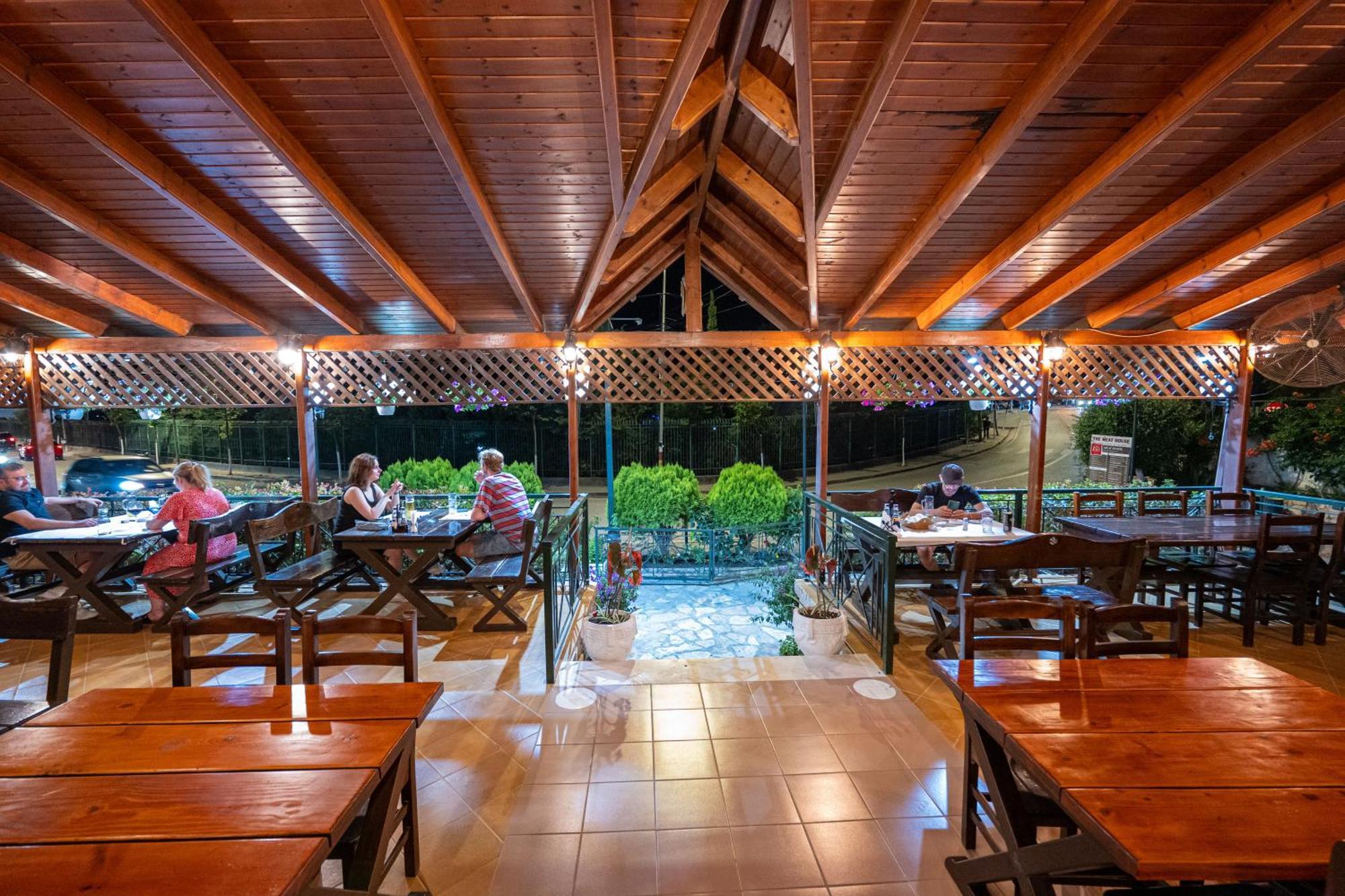 Sunkised Hotel Саранде Екстериор снимка