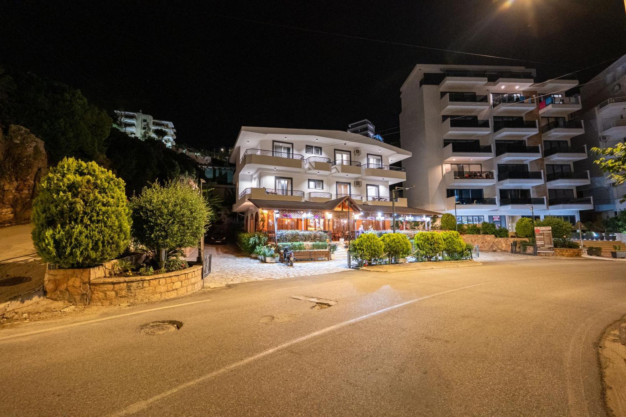 Sunkised Hotel Саранде Екстериор снимка