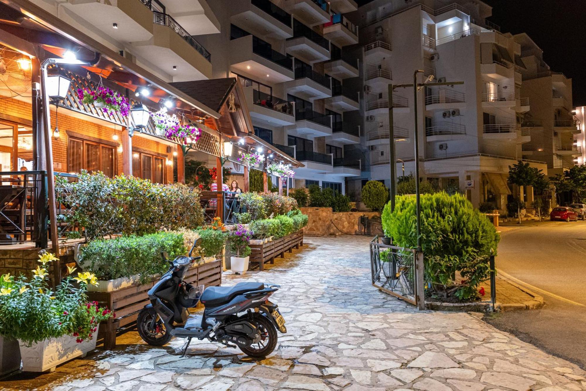 Sunkised Hotel Саранде Екстериор снимка